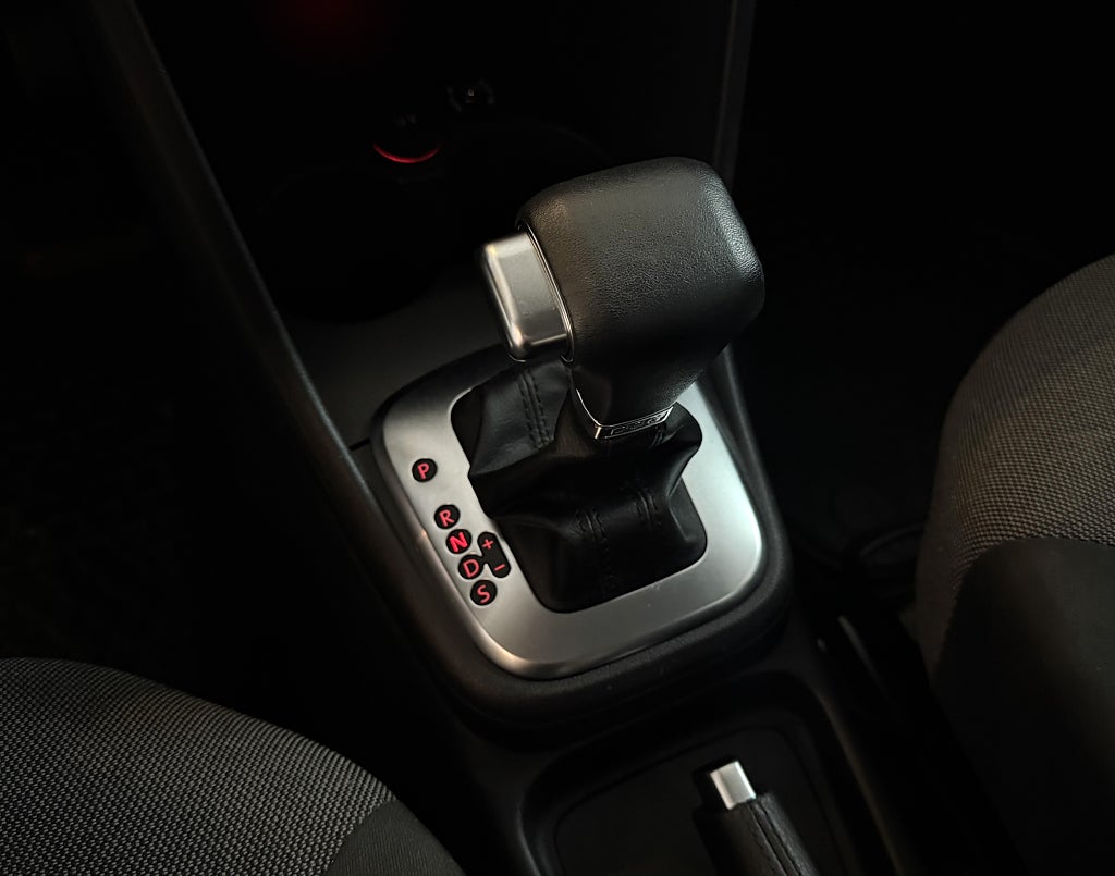 Volkswagen Polo 5-dörrar 1.4 MPI Masters NYKAMREM P-SENSOR LÅGMIL 2-ÄGA