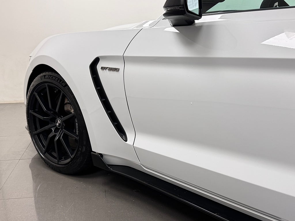 Ford Mustang 2016 - miniatyr 13