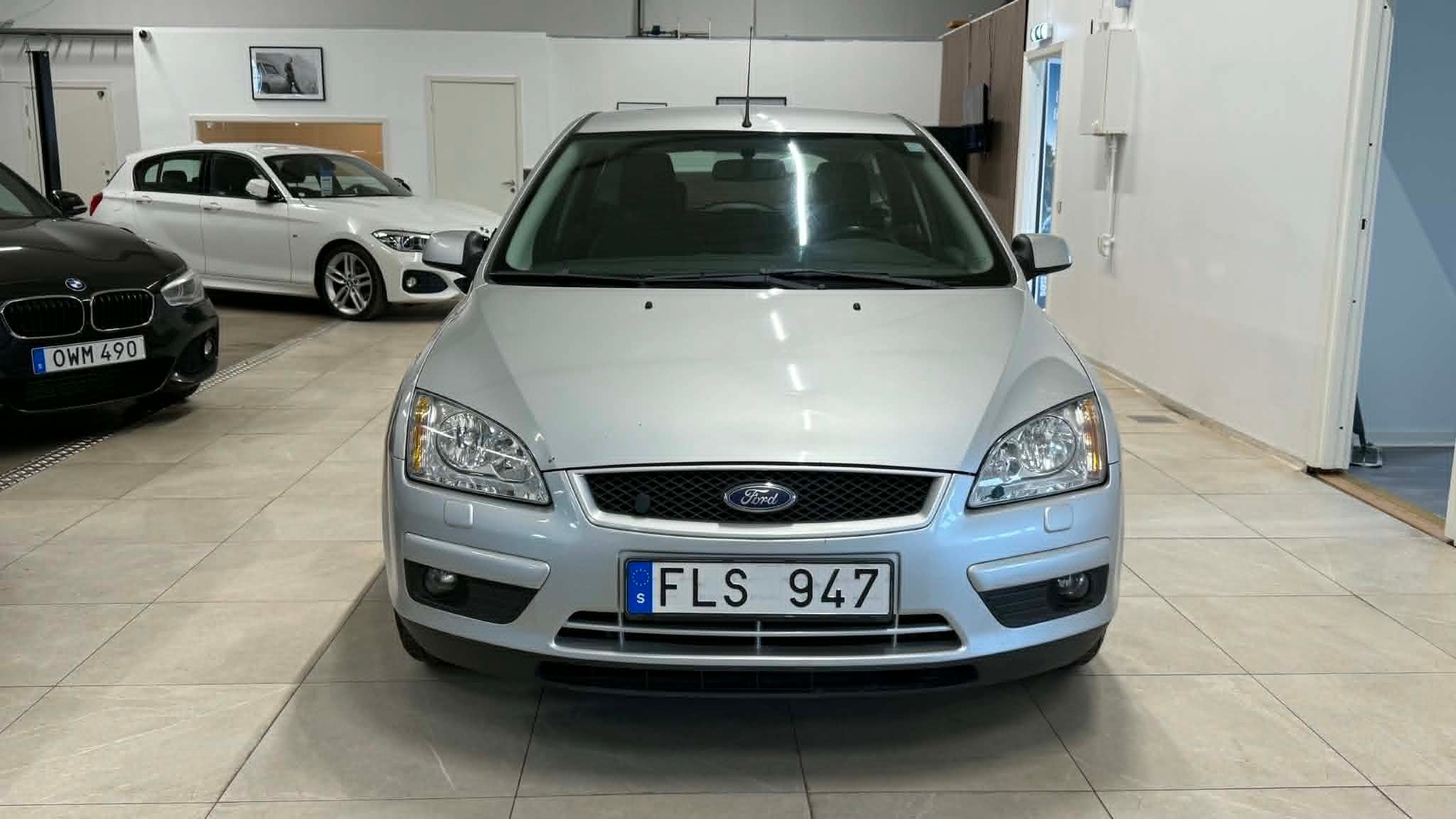 Ford Focus Kombi 1.8 Flexifuel 2007, kuva 2/41