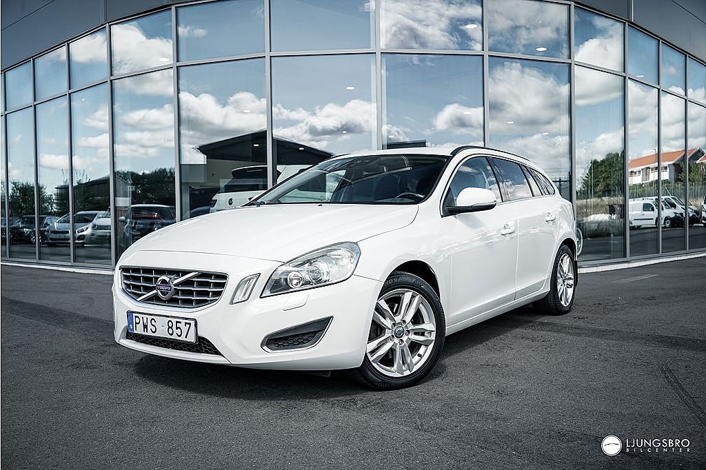 Volvo V60 T4 Momentum 180hk / Drag