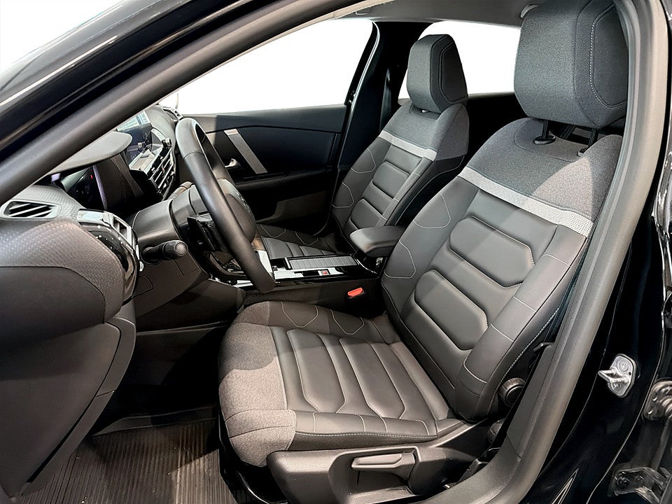 Bild på Citroën C4 Shine 1.2 PT 130hk Aut B-KAMERA NAVI