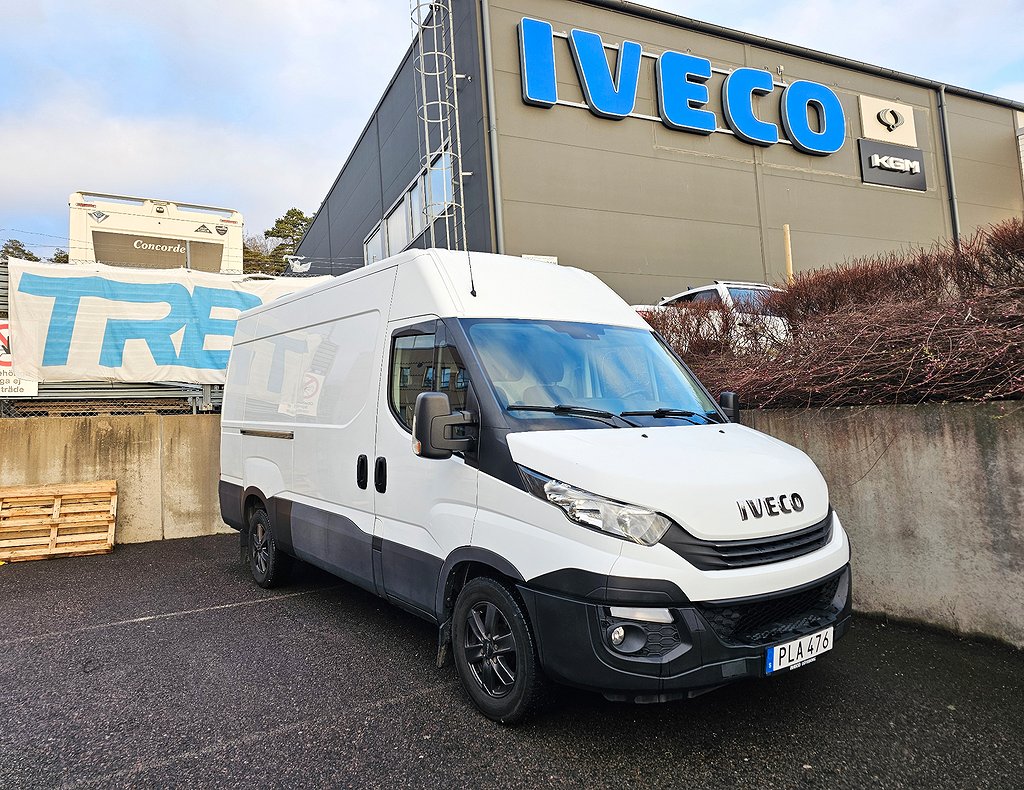 Iveco Daily Skåpbil 2.3 JTD 140Hk Värmare Kamera Drag Moms