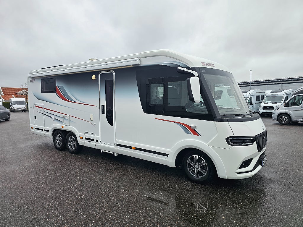 Kabe Travelmaster Crown 810 LQB MERCEDES-CHASSI 170 Hk Hydrauliska St