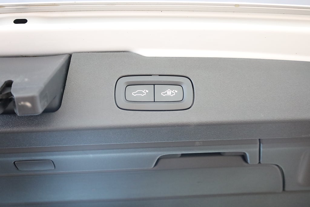Volvo V60 D4 AUT Momentum Advanced SE II Drag Navi VOC Moms 2021