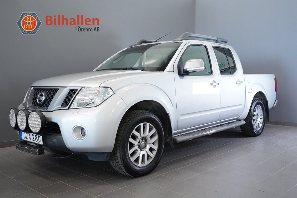 Nissan Navara Dubbelhytt 2.5 dCi 4x4 Kam Drag Navi Platinum Extraljus