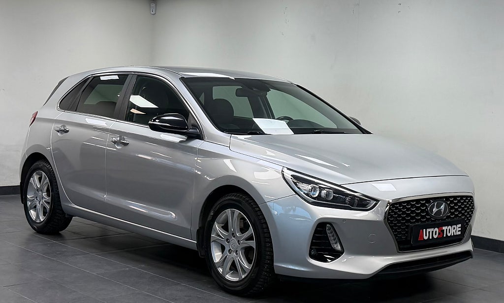 Hyundai i30 1.4 Premium DCT Drag Nav Spec 0,55L/Mil Euro 6