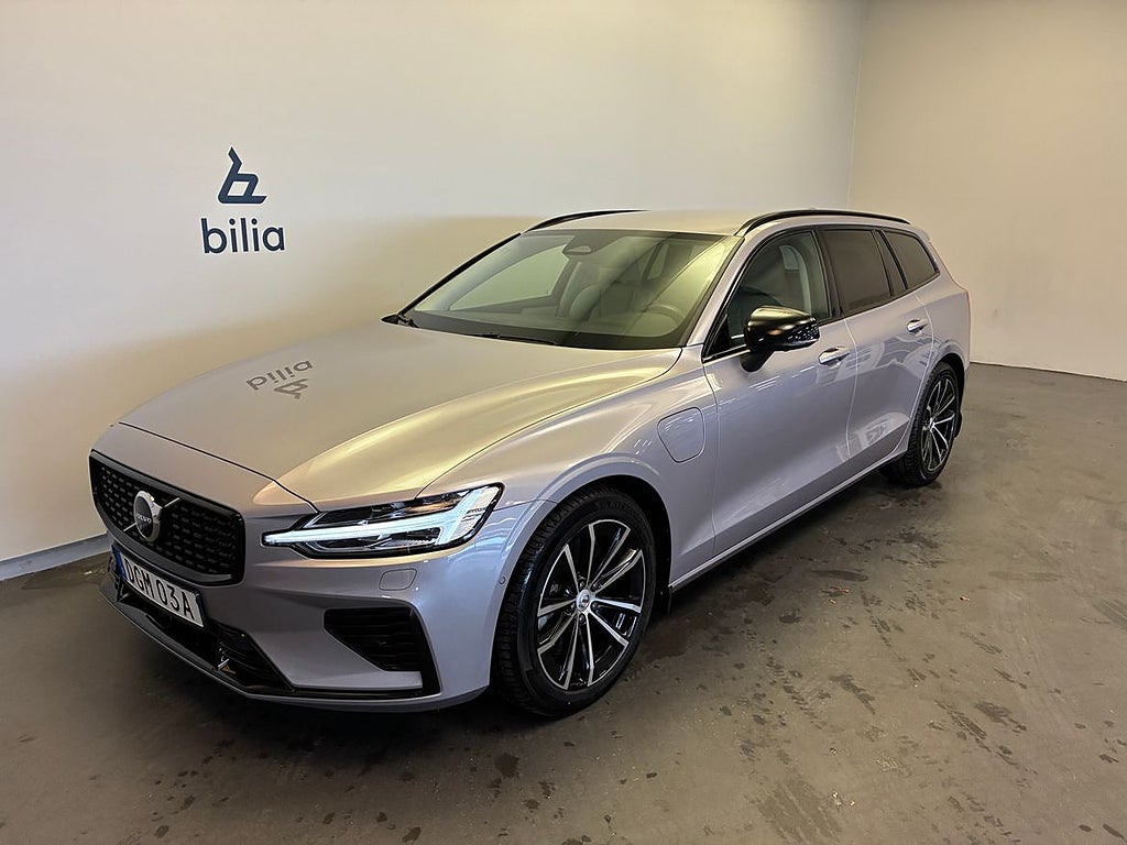 Volvo V60 T6 Plus Dark Nordic Edition / Dragkrok / Keyles...