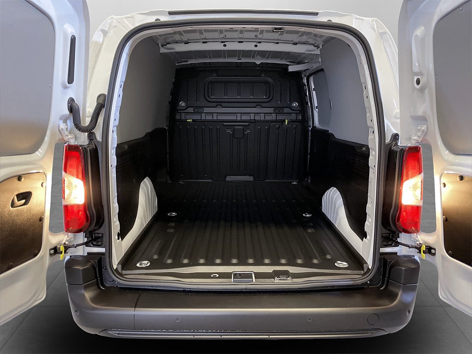 Bild på Peugeot Partner 130hk Aut L2 - EDITION! SERVICE & VINTERHJUL INGÅR!