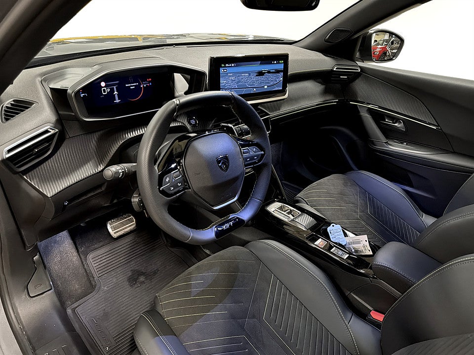 Bild på Peugeot 2008 GT 1.2 PT 130k Aut ELSTOL B-KAMERA NAVI