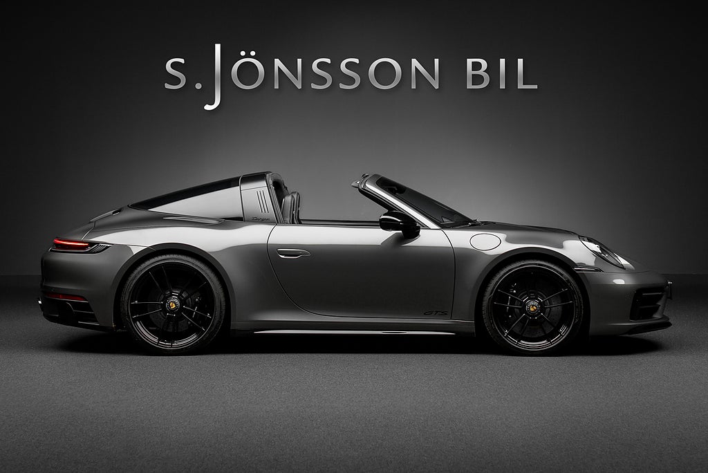 Porsche 911 Targa 4 GTS / Burmester / 18-vägs stolar / Kolfiber