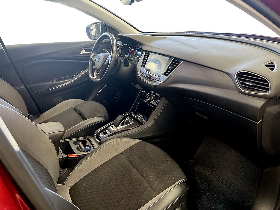 Bild på Opel Grandland Designline PHEV 300hk Aut AWD KAMPANJRÄNTA 3,99%