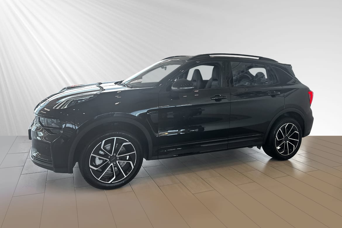 Lynk & Co 01 Core PHEV 2025, bild 2/10
