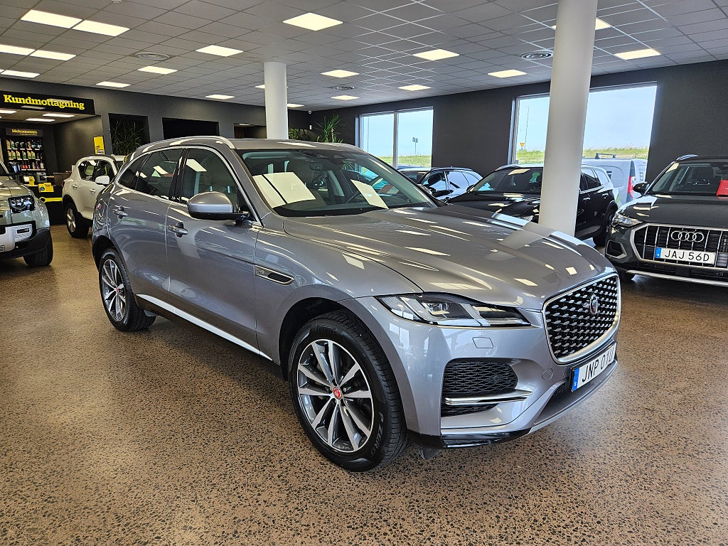 Jaguar F-Pace P400e PHEV SE / Pano / MOMS 