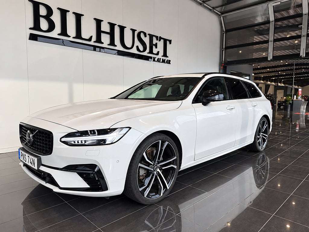 Volvo V90 B4 AWD R-Design PANORAMA 360 KAMERA HUD DRAG MOMSBIL