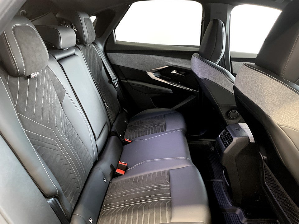 Bild på Peugeot E-3008 GT 214hk Aut KAMPANJRÄNTA 3,99%