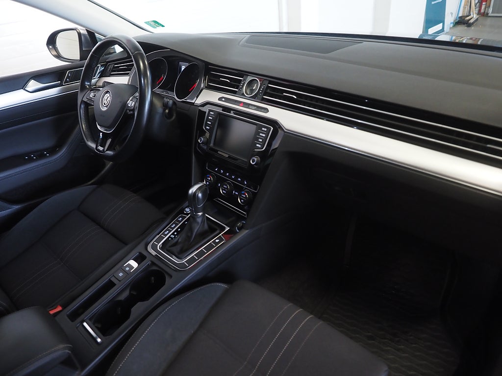 Volkswagen Passat Alltrack 2.0 TDI 190hk 4Motion | D-värm | Drag | Backkame 2017