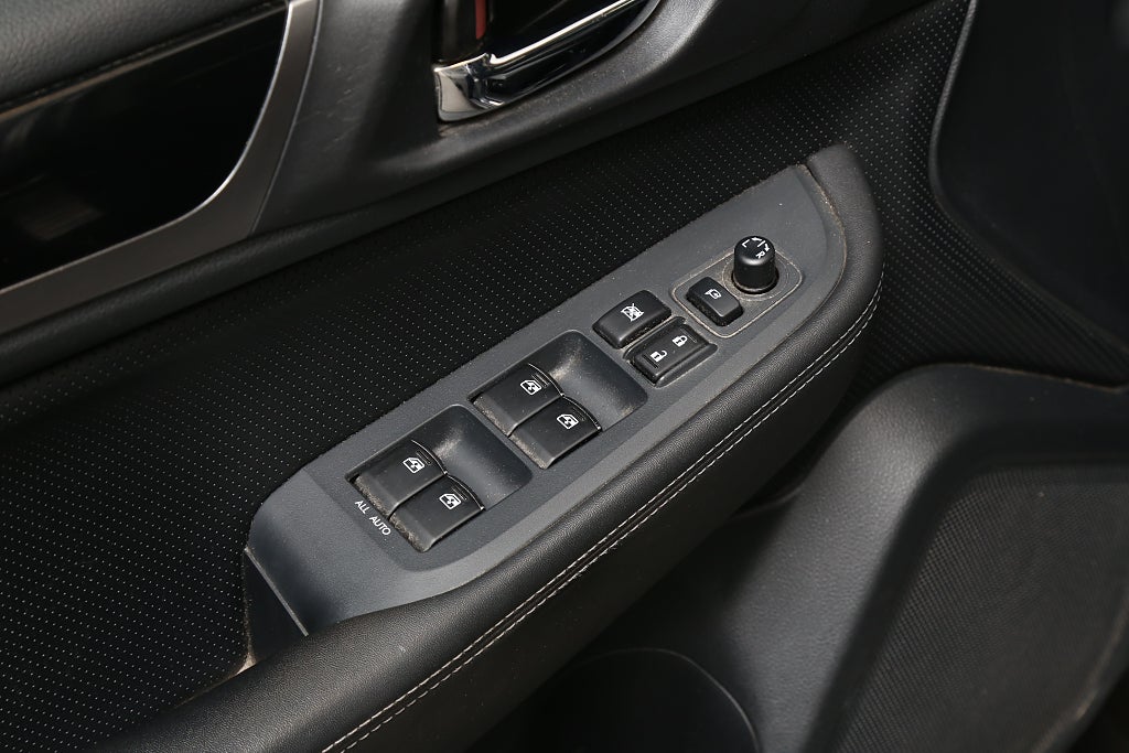 Subaru Outback 2,5i 175hk Summit AWD Taklucka H/K Skinn Extraljus Drag 2019