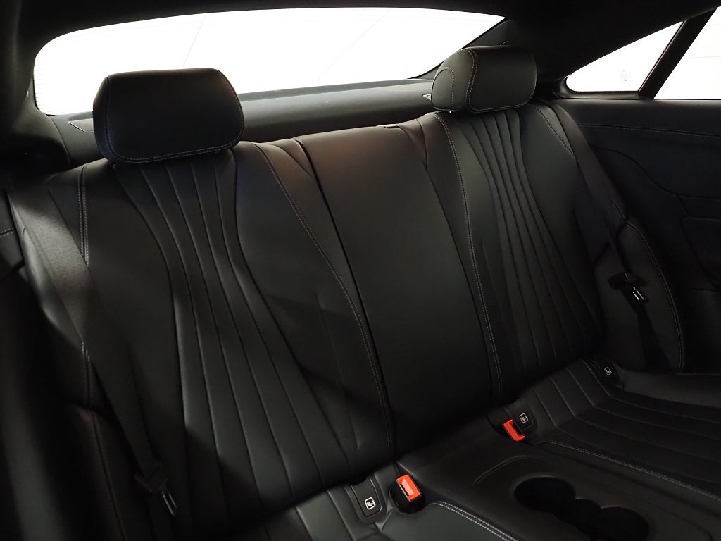 Mercedes-Benz E200 200 4MATIC Coupé Aut AMG Burmester Pano Widescreen Navi