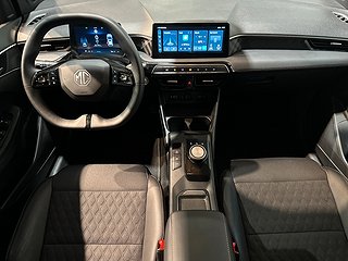 MG 3 Hybrid+ Luxury Metallic 360° GPS Pvärm S/V-hjul MOMS