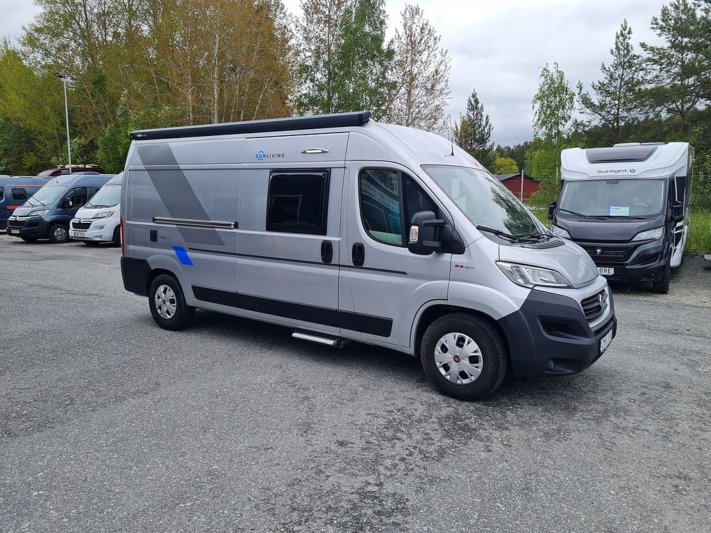 Sun Living V60SP automat, 150 hk, dragkrok, fin