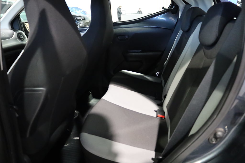 Toyota Aygo 5-dörrar 1.0 VVT-i X-PLAY Touch Blåtand 2015