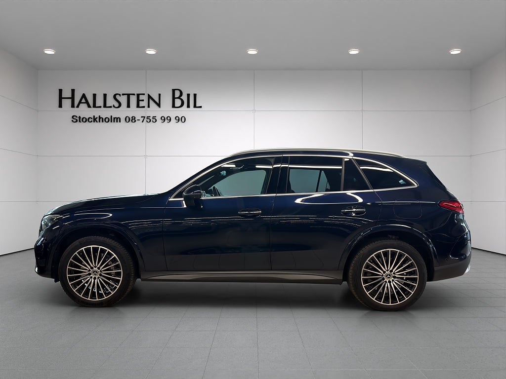 Mercedes-Benz GLC 300 e 4MATIC AMG Line Moms Panorama Dragkrok Svensksåld