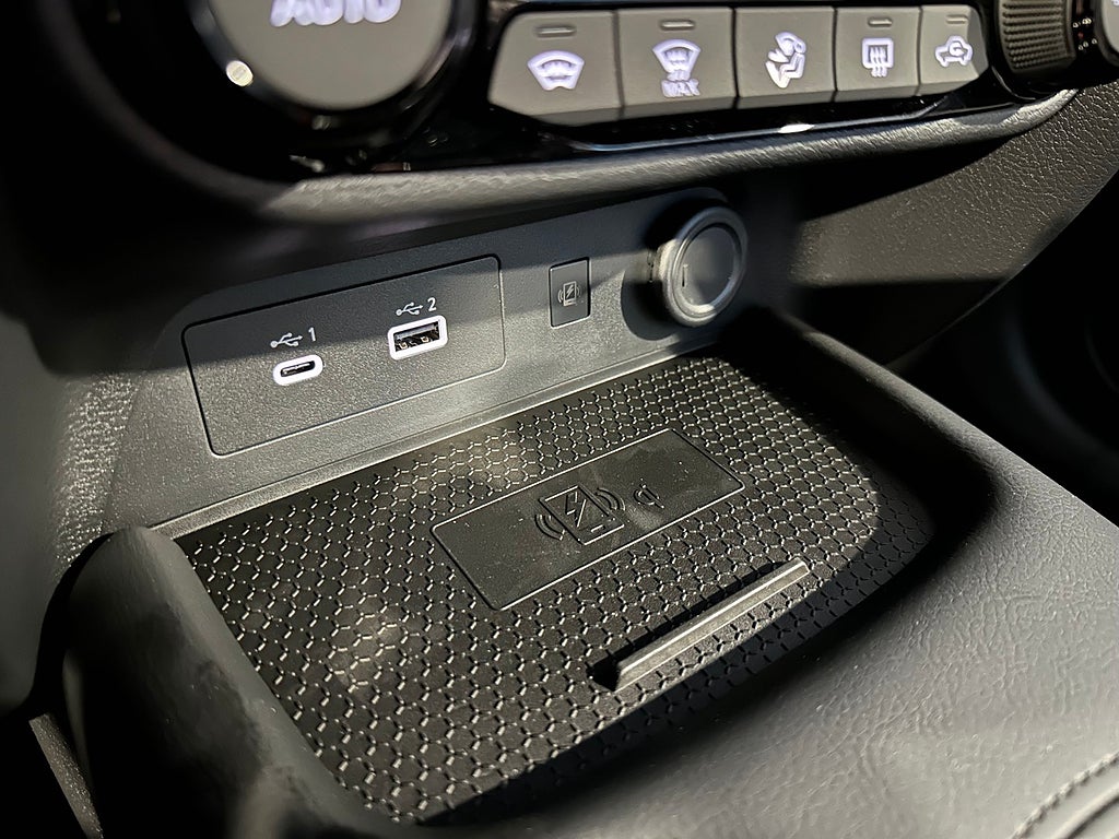 Nissan Juke Hybrid | N-Connecta | Inkl 3års service 2025