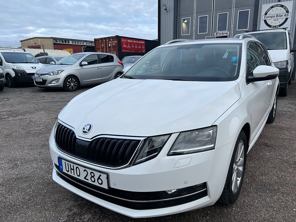 Skoda Octavia 1.5 TSI G-TEC AUTOMAT DRAG VÄRMARE B-KAMERA GPS