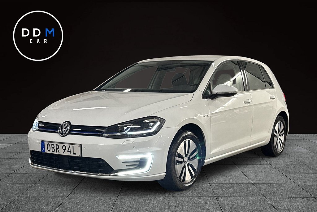 Volkswagen E-Golf 35.8 kWh NAVI PARKASSIST CARPLAY MOMS *SE-SPEC