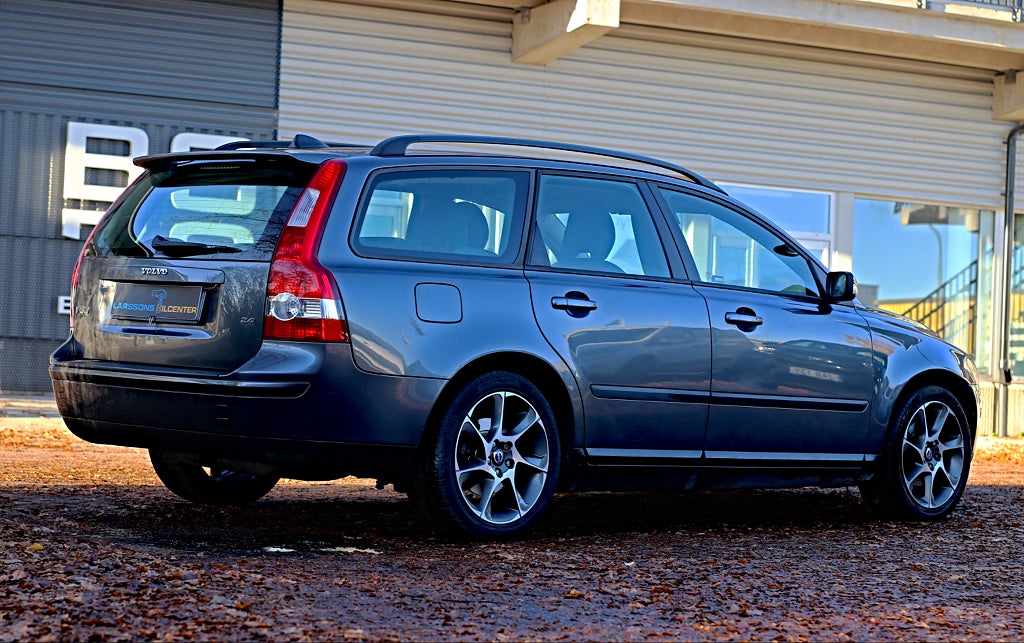Volvo V50 170hk,AUTOMAT/ NYBES/Mkt. bytt /OBS! SKICK