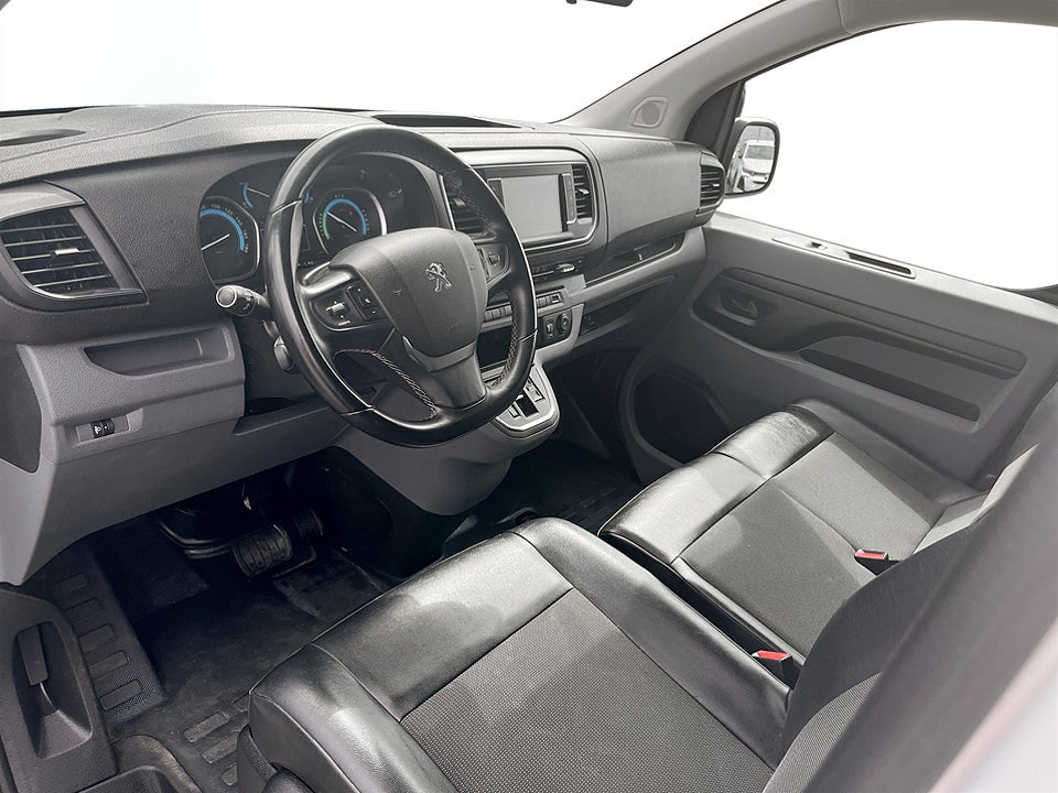 Bild på Peugeot e-Expert PRO+ 75kWh 136hk Aut L3 B-KAMERA NAVI