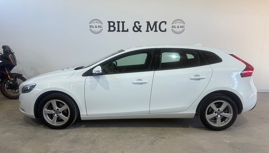 Volvo V40 D2 Kinetic Euro 6 0kr insats 3,45 ränta 
