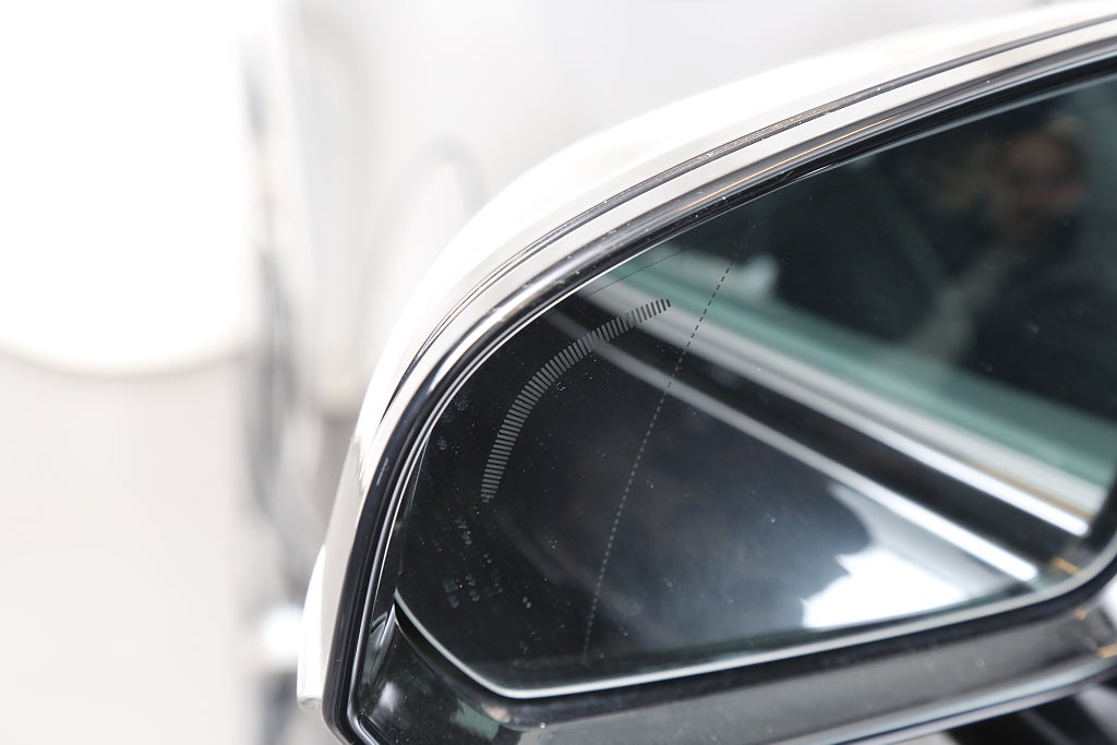 Volvo V90 Recharge T8 II R-Design AWD Pano 360° HuD Loungepkt 2022