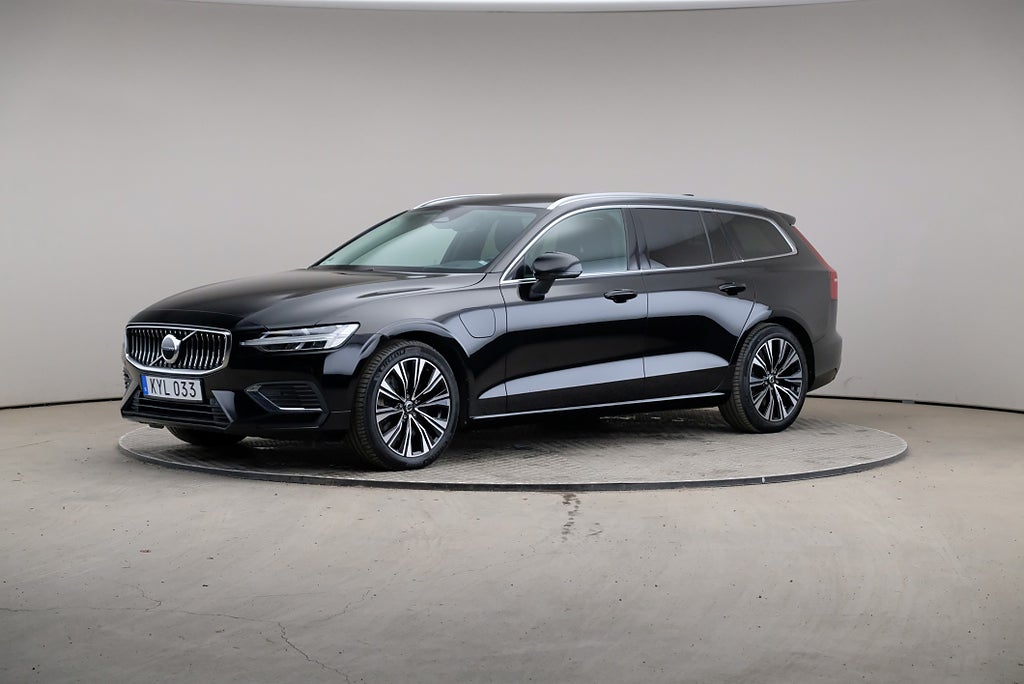 Volvo V60 Recharge T6 350hk AWD Core Edition Drag