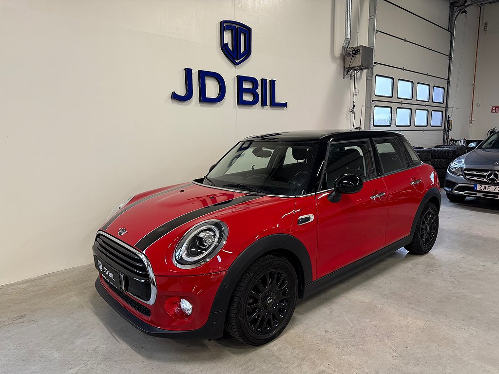 MINI Cooper 5-dörrars DCT Pepper II Bkamera Nyservad 136hk