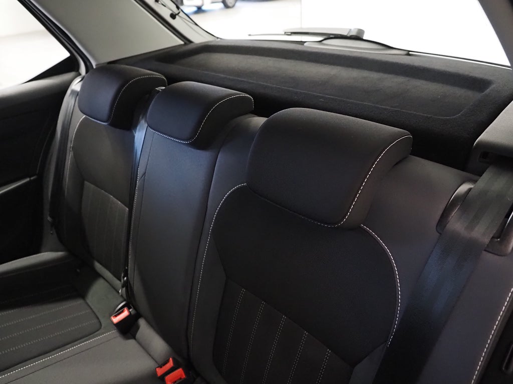 Skoda Fabia 1.0 TSI Style 95hk Motorvärmare Carplay P-Sensorer 2021