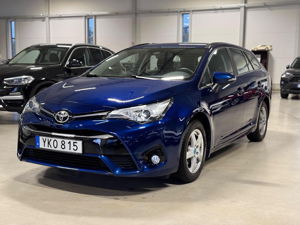Toyota Avensis Kombi 1.8 AUT KAMERA INKL S&V HJUL EN ÄGARE