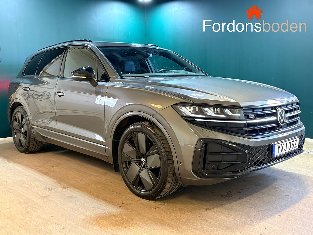 Volkswagen Touareg 3.0 V6 TDI 4M R-Line Black Dynaudio HuD Drag IQ. 286hk