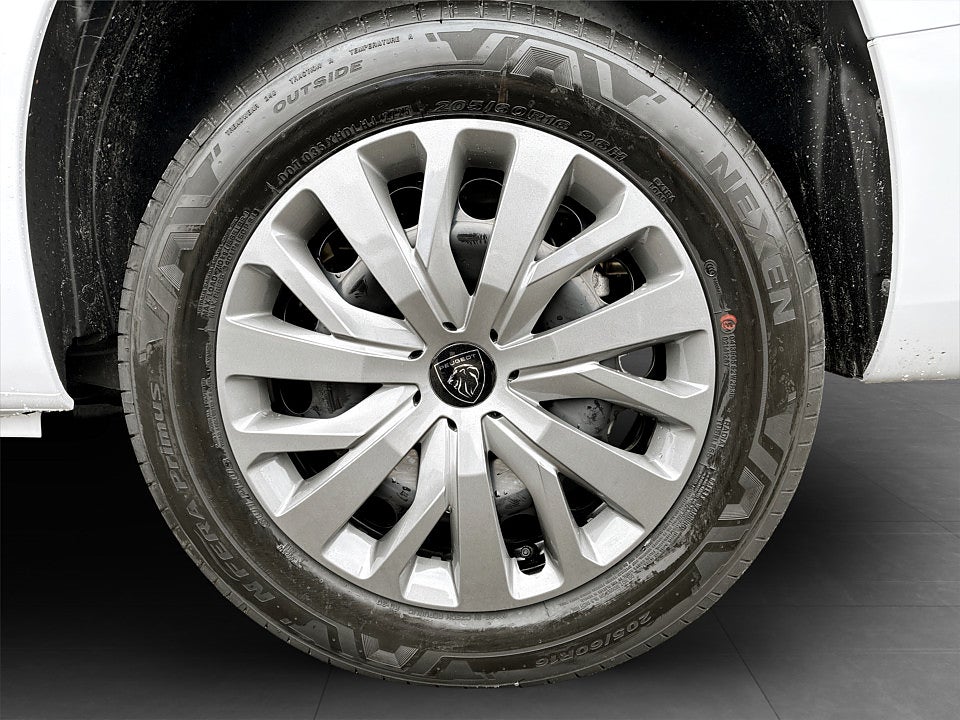 Bild på Peugeot Partner Plus 130hk Aut L2 - EDITION! SERVICE & VINTERHJUL INGÅR