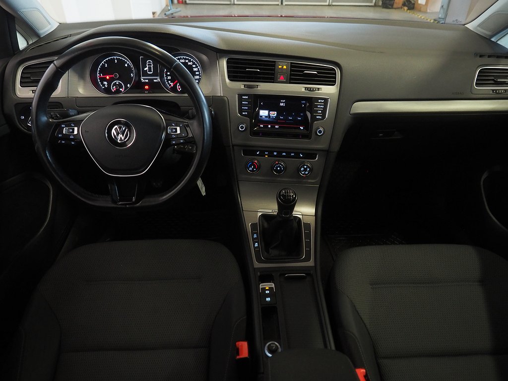 Volkswagen Golf 5-dörrar 1.6 TDI 4Motion | Motorvärmare 2014