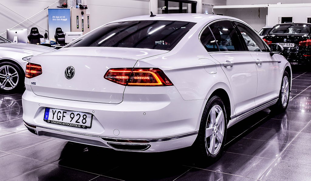 Volkswagen Passat GTE 1.4 TSI ACT DSG Sequential, 218hp, 2017