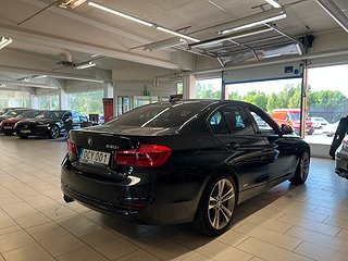 BMW 330 i xDrive Sport line/MoK/Rattvärme/Psens/Navi/S&V