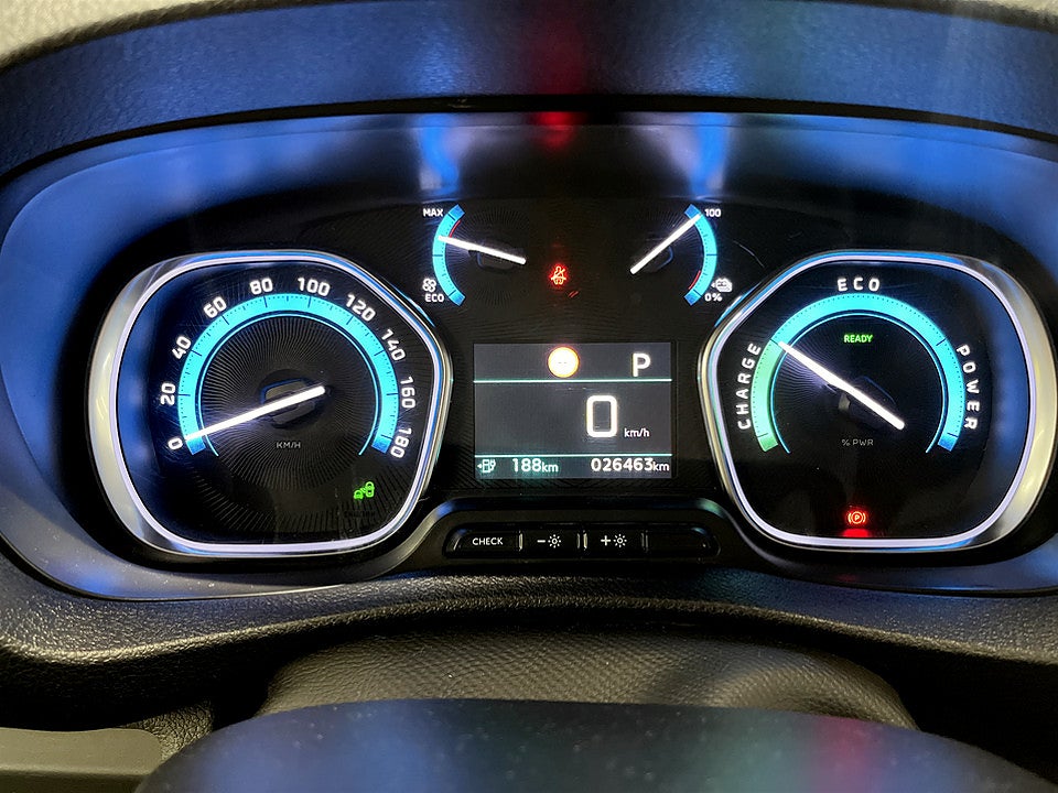 Bild på Peugeot e-Expert PRO+ 50 kWh 136hk Aut L2 DRAG