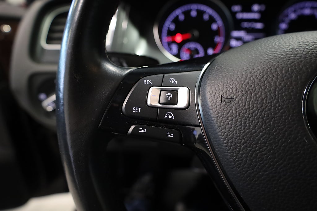 Volkswagen Golf 5-dörrar 1.0 TSI AUT CarPlay Blåtand 2017