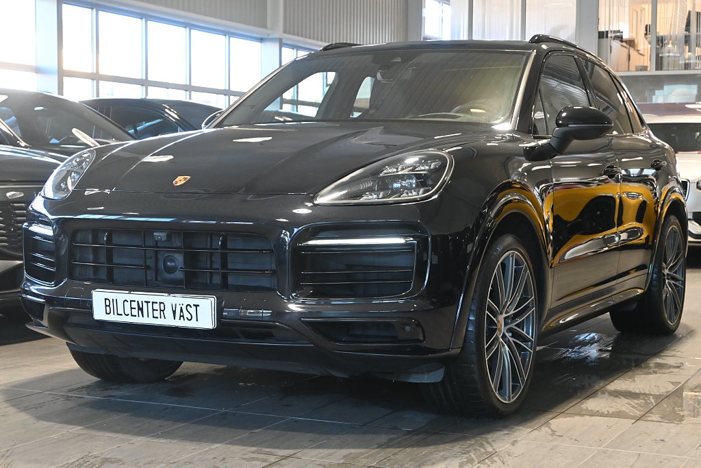 Porsche Cayenne E-Hybrid 462hk *HJULKAMPANJ* Pano HUD Drag 22" Matrix