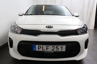 Halvkombi Kia Rio 4 av 22
