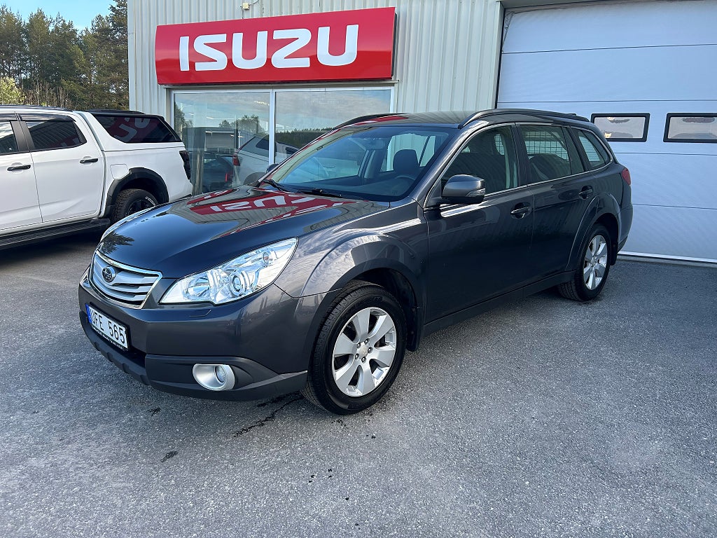 Subaru Outback 2.5 4WD Lineartronic 
