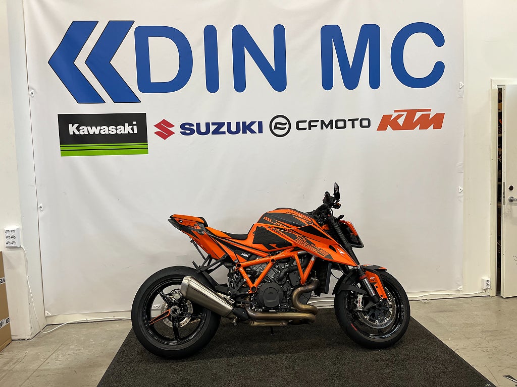 KTM 1290 SUPER DUKE R 