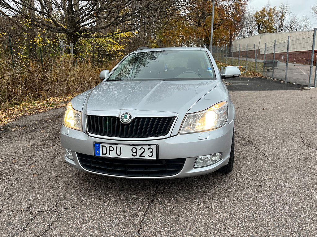 Skoda Octavia Kombi 1.8 TSI Elegance Euro 5