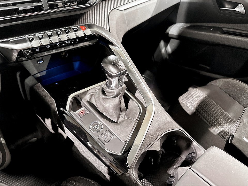 Bild på Peugeot 5008 Active Pack 1.2 PT 130hk - 7-SITS, B-KAMERA